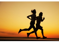 夏季夜跑对激素皮炎有好处吗？流流汗真的有助于激素脸的治疗吗？